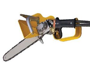 chain underwater saw