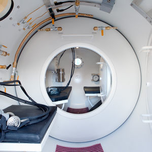 Hyperbaric chamber, Decompression chamber - All boating and marine ...