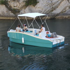 inboard center console boat