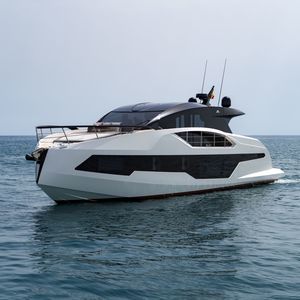 cruising motor yacht