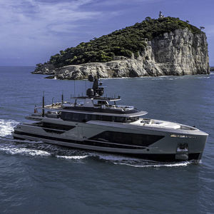 cruising super-yacht