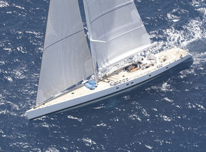 fast cruising sailing super-yacht