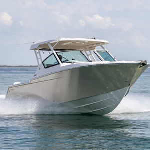 outboard runabout