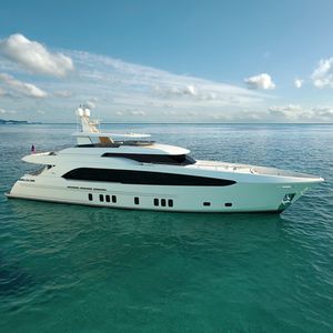 cruising super-yacht
