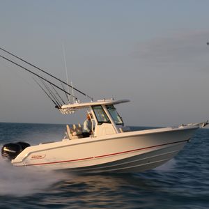 outboard center console boat