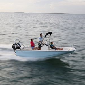 outboard center console boat