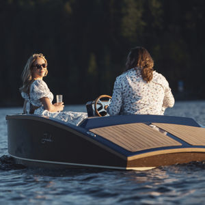 POD drive small boat