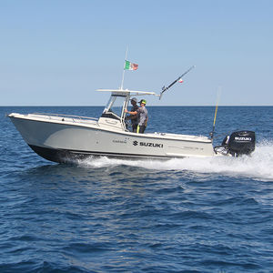 outboard center console boat