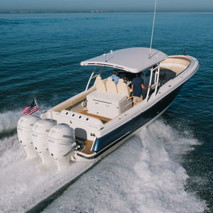 outboard express cruiser