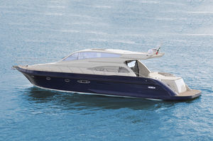 cruising motor yacht