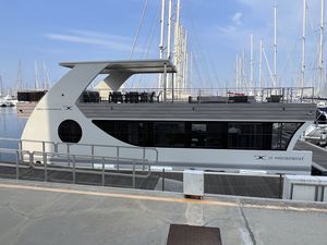 catamaran houseboat