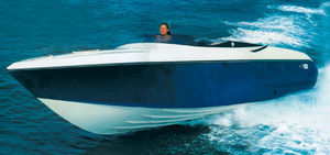 inboard cabin cruiser