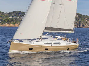 cruising sailboat