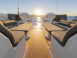 cruising sailing yacht