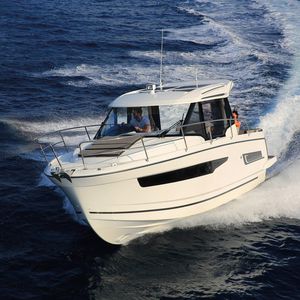 outboard cabin cruiser