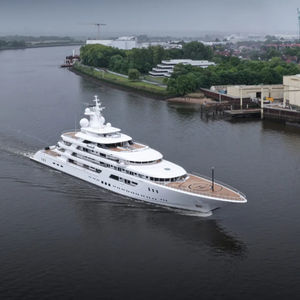 ocean cruising mega-yacht 1