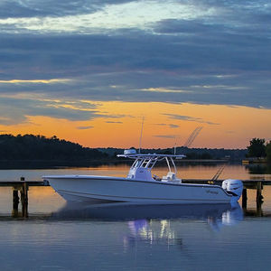 outboard center console boat