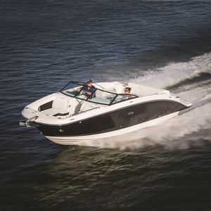 inboard deck boat / dual-console / wakeboard / ski