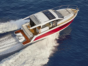 outboard express cruiser