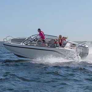 outboard day cruiser