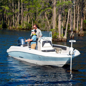 outboard deck boat