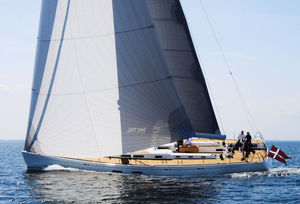 cruising sailing yacht