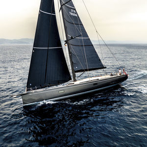 cruising sailing yacht