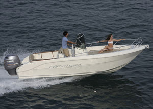 outboard center console boat