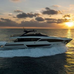 cruising motor yacht
