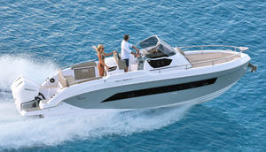 outboard center console boat