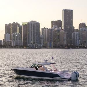 outboard express cruiser 1
