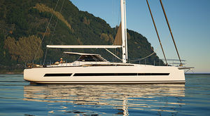 cruising sailing yacht