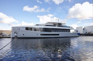 cruising super-yacht
