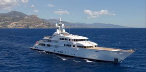 sport mega-yacht