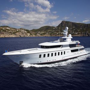 cruising super-yacht