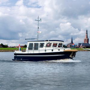 inboard trawler