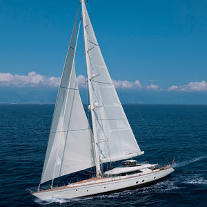 cruising sailing super-yacht