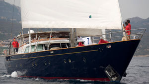 cruising sailing super-yacht 1