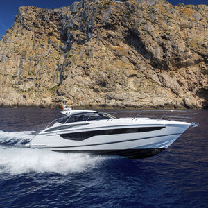 inboard express cruiser