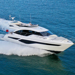 cruising motor yacht