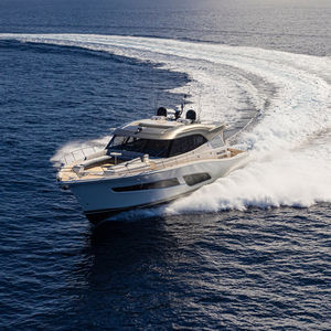 sport motor yacht