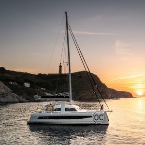 catamaran sailing yacht