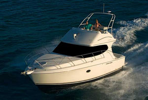 inboard express cruiser
