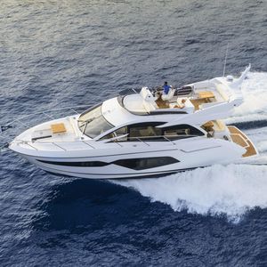 cruising motor yacht