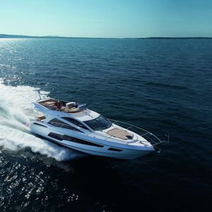 cruising motor yacht