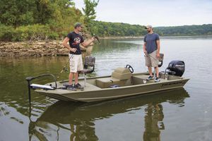 outboard jon boat / side console / sport-fishing / aluminum