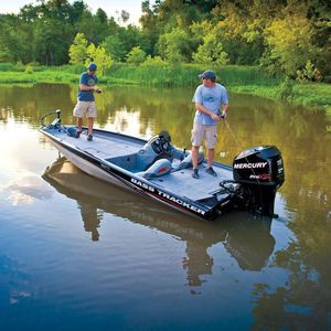 Outboard bass boat - PRO 170 - Tracker - side console / sport-fishing ...