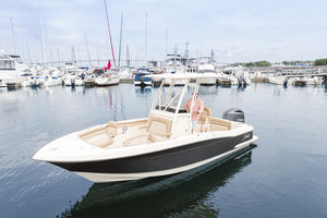 outboard center console boat