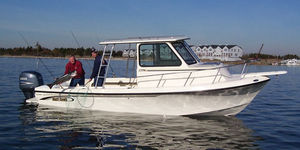 outboard day fishing boat
