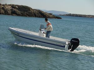 outboard center console boat 1